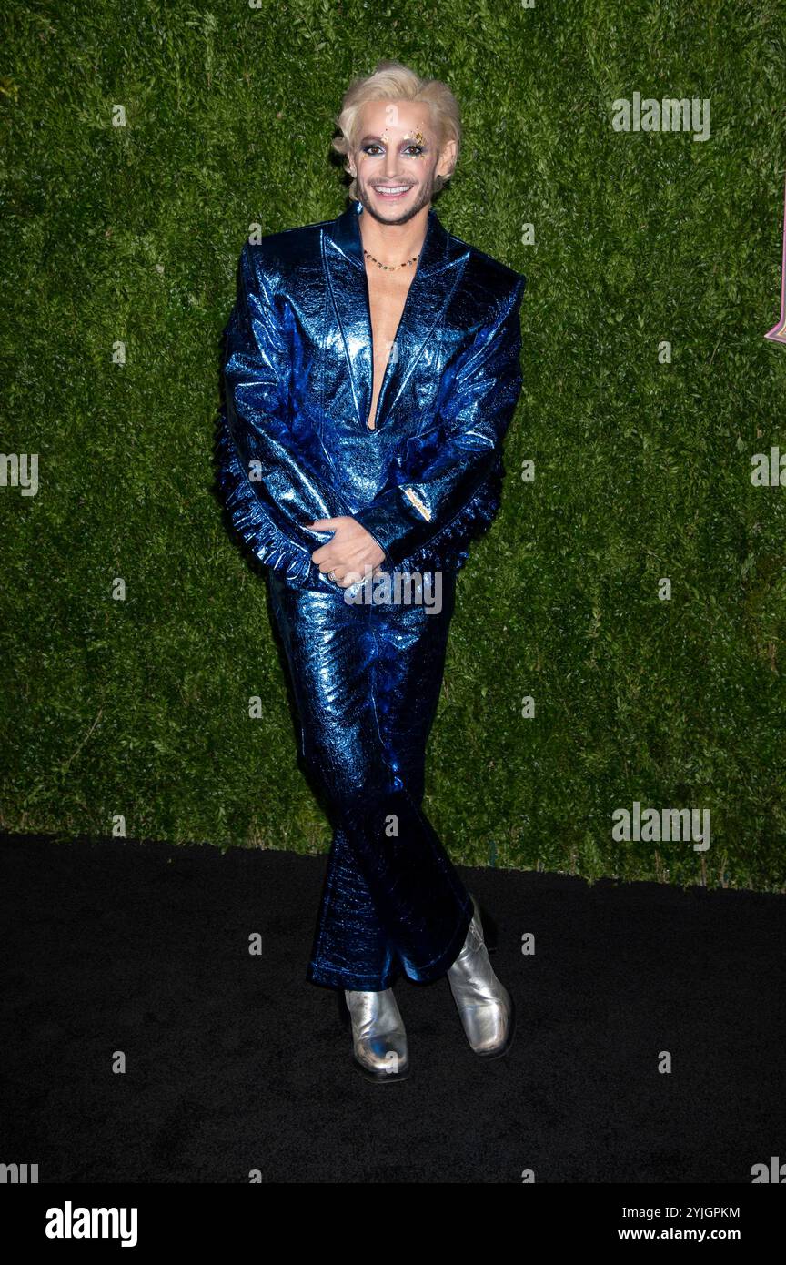 Frankie Grande bei der Premiere des Kinofilms 'Wicked' im Museum of ...