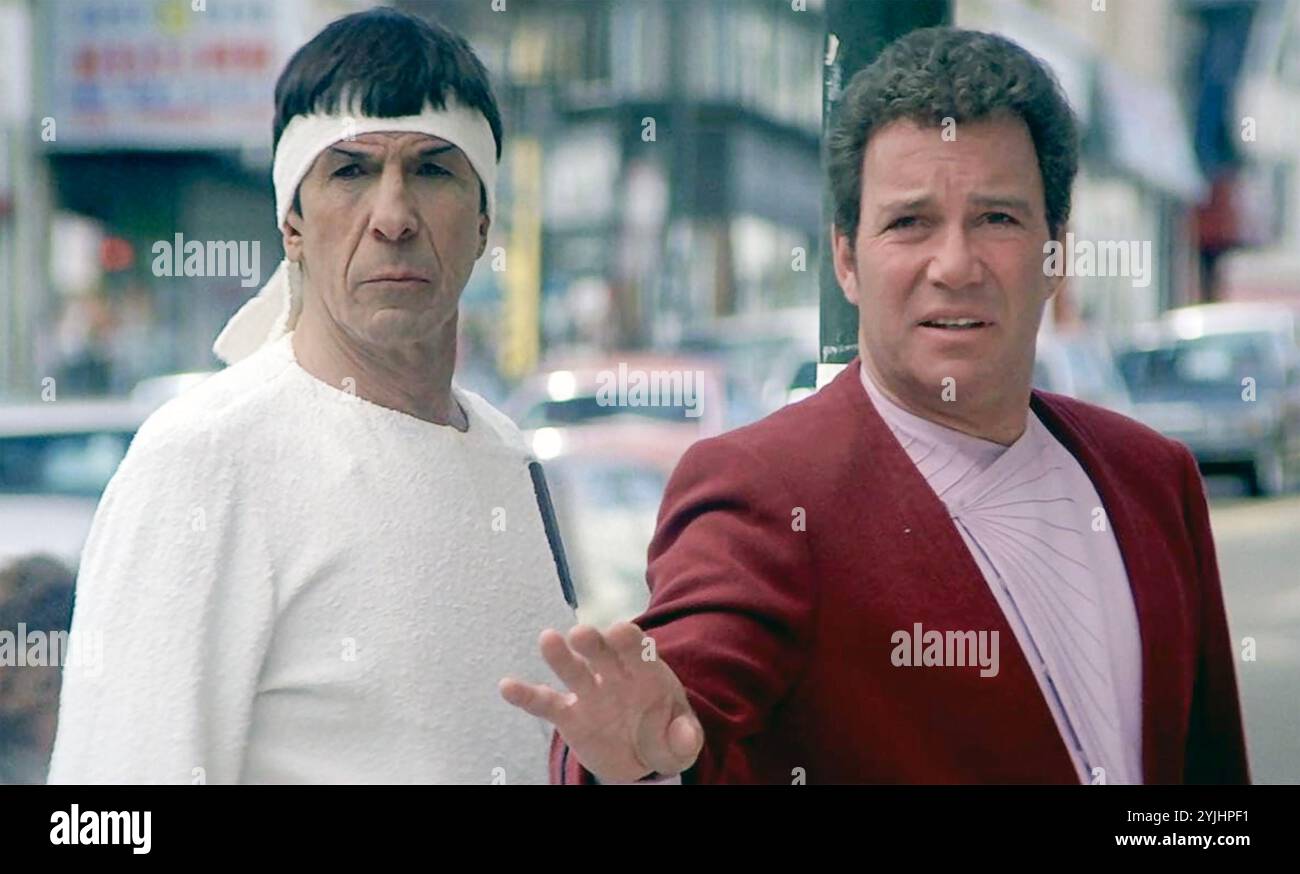 STAR TREK IV: THE VOYAGE HOME 1985 Paramount film with William Shatner at right and Leonard Nimoy Stock Photo