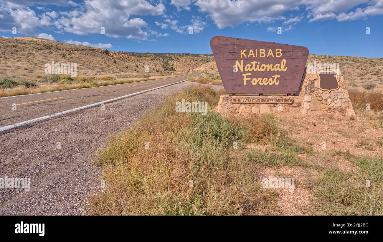 Westbound US89A at the Kaibab National Forest Boundary Stock Photo