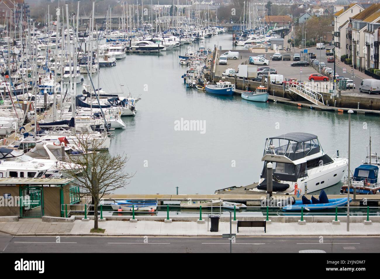 Weymouth inner harbour hi-res stock photography and images - Alamy