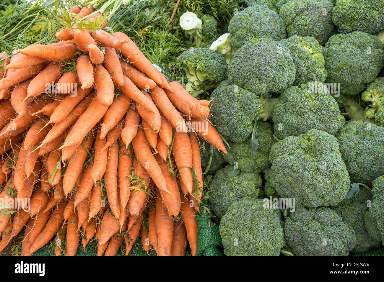 Vegetables sale market stall hi-res stock photography and images - Alamy