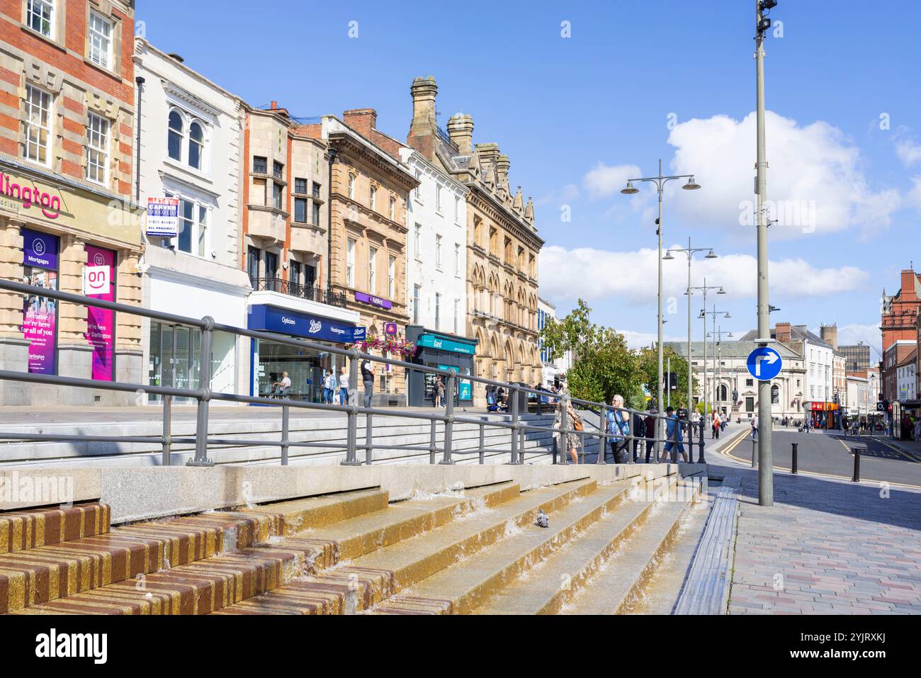 Darlington UK - High Row shopping street and fountain in Darlington town centre  Darlington County Durham Tees Valley England UK GB Europe Stock Photo