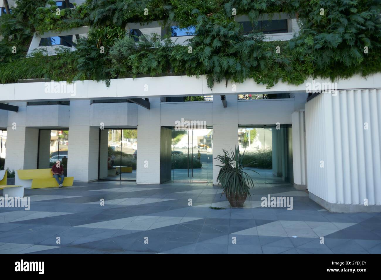 Los Angeles, California, USA 9th November 2024 Former Carolco Office Location where Jose Menendez worked at 8800 Sunset Blvd on November 9, 2024 in Los Angeles, California, USA. Jose and Kitty Menendez were murdered by sons Erik and Lyle Menendez on August 20, 1989. Photo by Barry King/Alamy Stock Photo Stock Photo