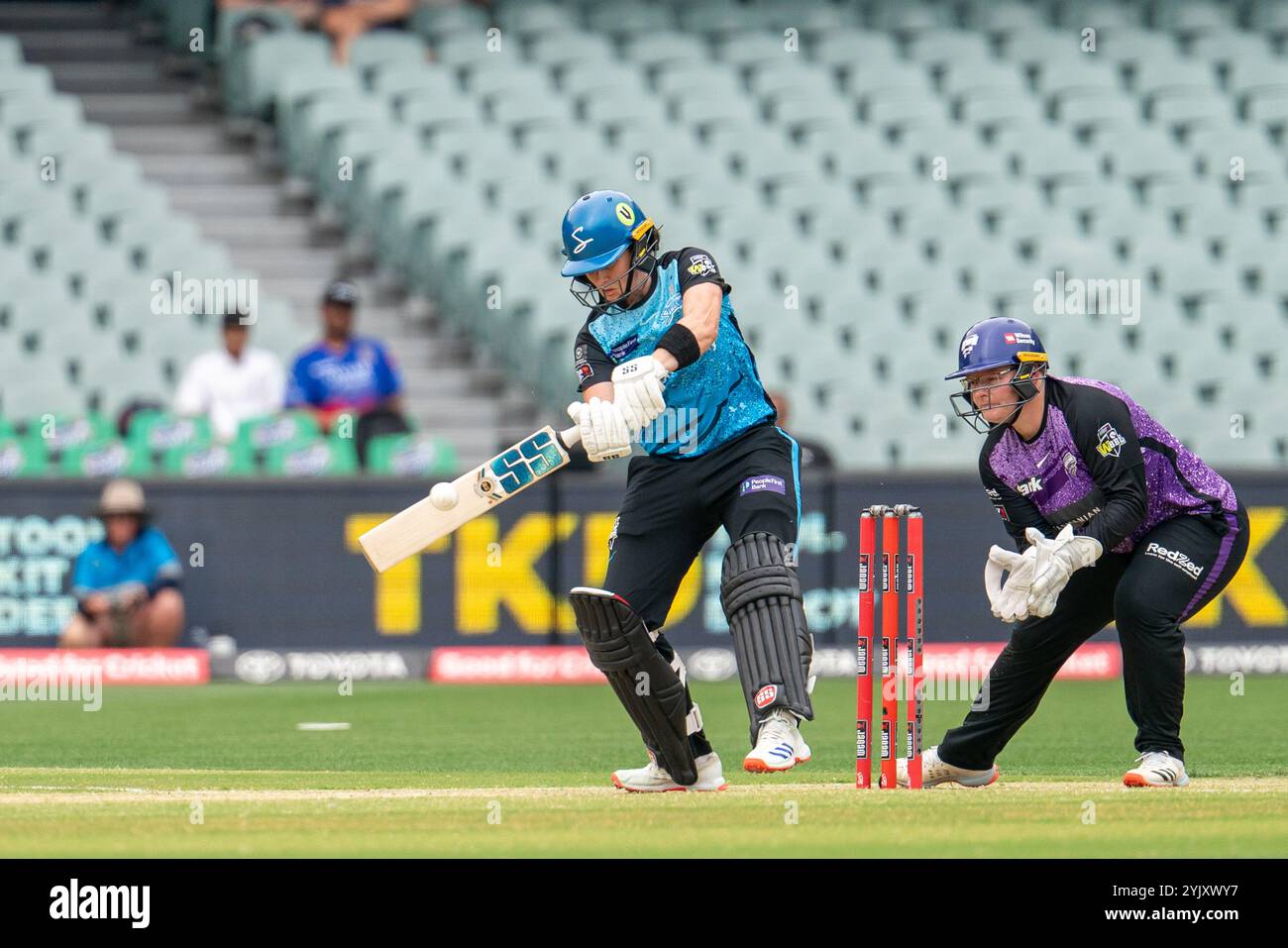 Adelaide, Australia. 16th Nov, 2024. Adelaide, Australia, November 16th 2024: Laura Wolvaardt (14 Adelaide Strikers) bats during the Weber Womens Big Bash League 10 game between Adelaide Strikers and Hobart Hurricanes at Adelaide Oval in Adelaide, Australia (Noe Llamas/SPP) Credit: SPP Sport Press Photo. /Alamy Live News Stock Photo