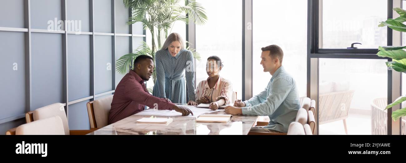 Diverse young business woman hi-res stock photography and images - Alamy