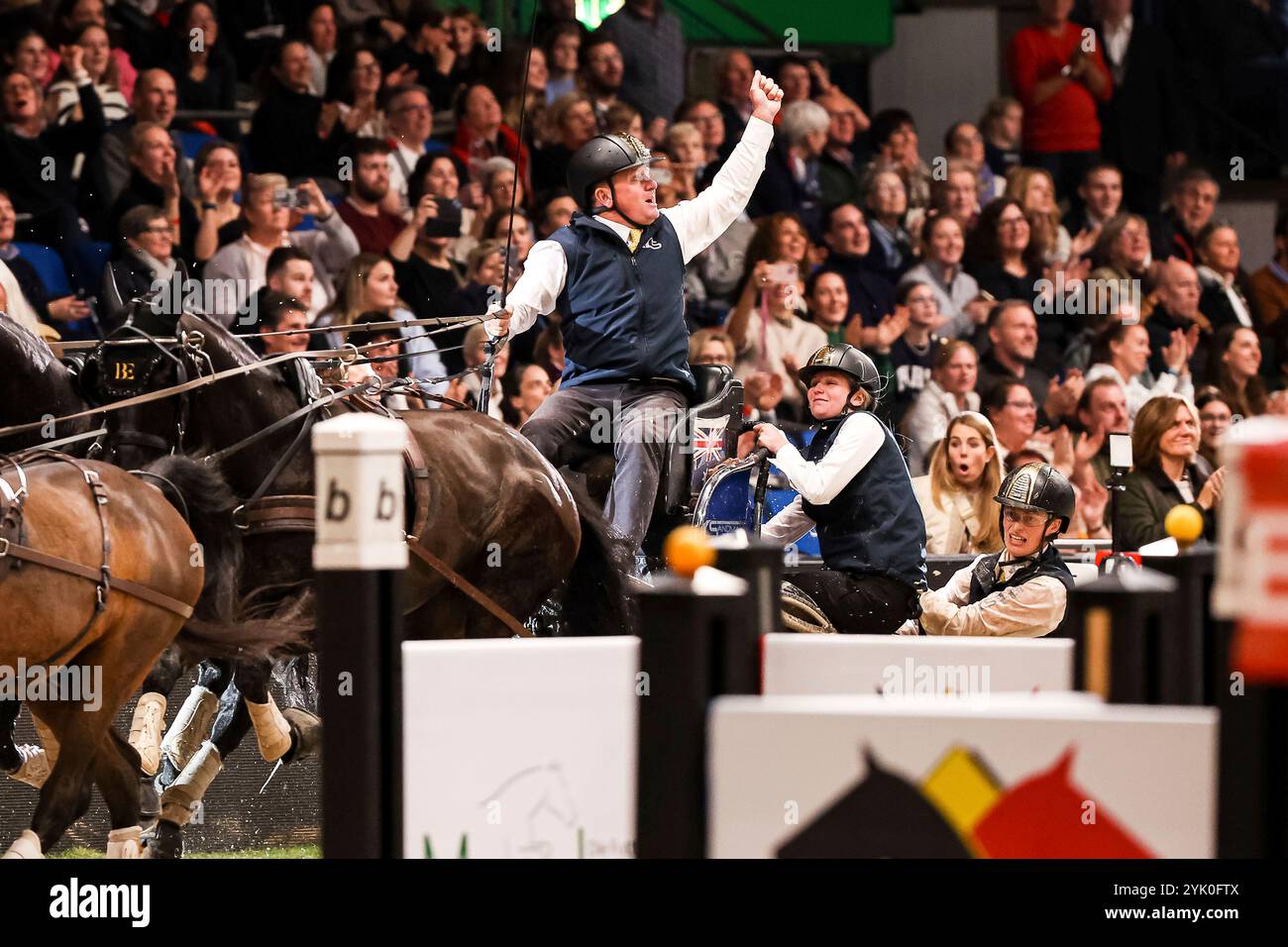 Stuttgart, Deutschland. 16th Nov, 2024. Gold 1. Prize Exell Boyd Australia Carriage 1 FEI Driving World Cup MASTERHORSE GERMAN MASTER Zeit-Hindernisfahren Vierspaenner mit 2 Umlaeufen Wertungspruefung für den Weltcup Fahren 2024/2025 International GER, Stuttgart German Masters 2024, 38. internationale Reitturnier, 16.11.2024 Foto: Eibner-Pressefoto/Roger Buerke Credit: dpa/Alamy Live News Stock Photo