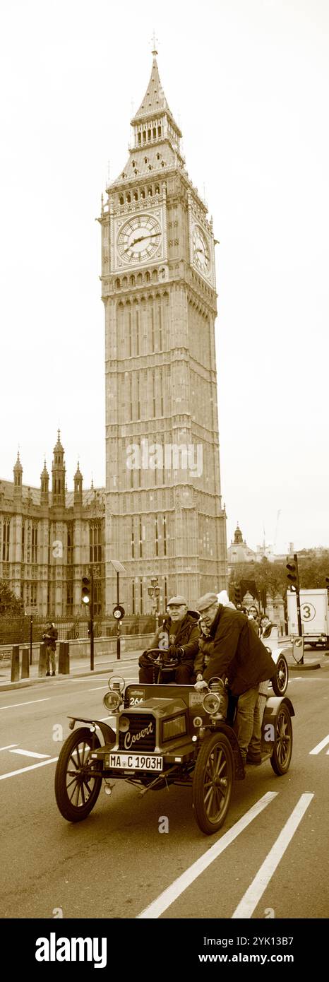 Sepia 1904 Covert  London To Brighton Veteran Car Run Westminster Bridge London Stock Photo