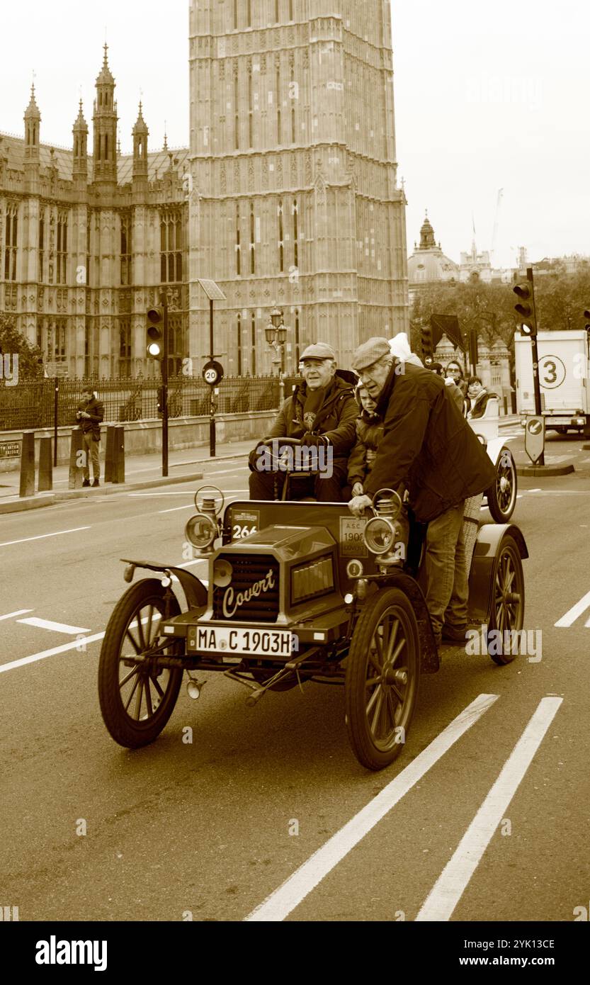 Sepia 1904 Covert  London To Brighton Veteran Car Run Westminster Bridge London Stock Photo