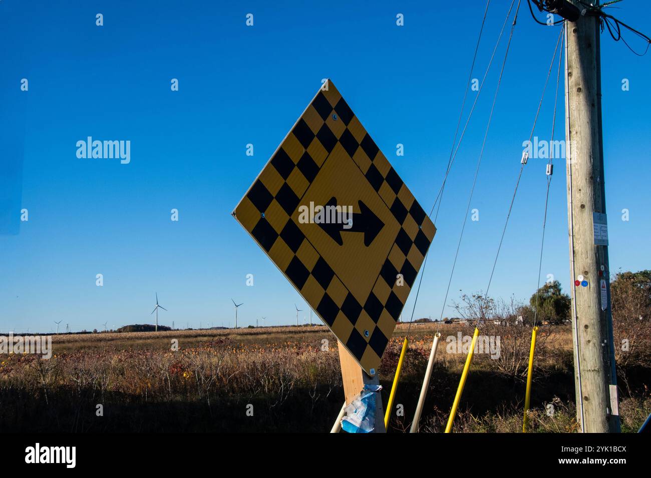 Two way traffic sign on Tecumseh Road in Tilbury, Ontario, Canada Stock Photo