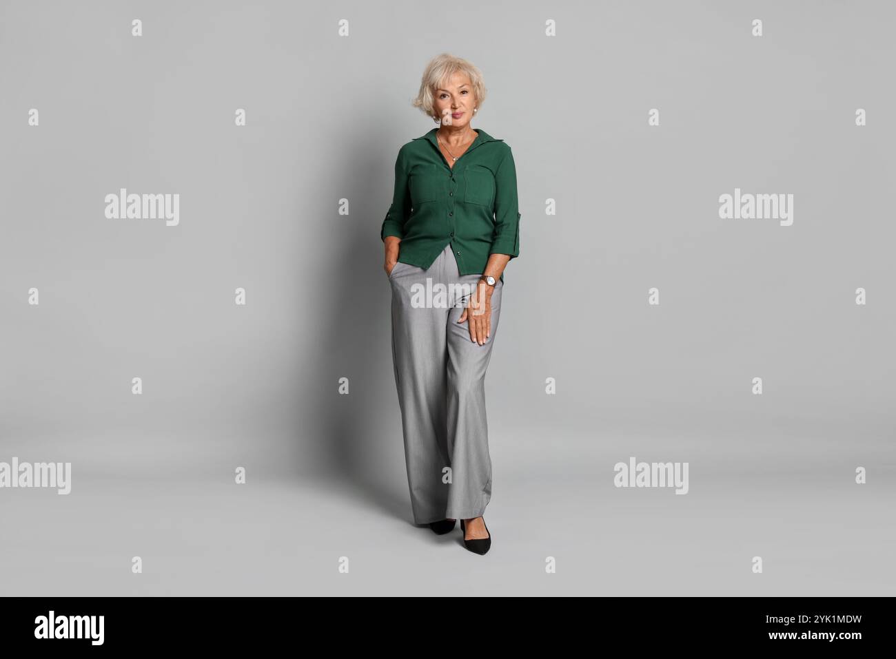 Stylish older woman full length hi-res stock photography and images - Alamy