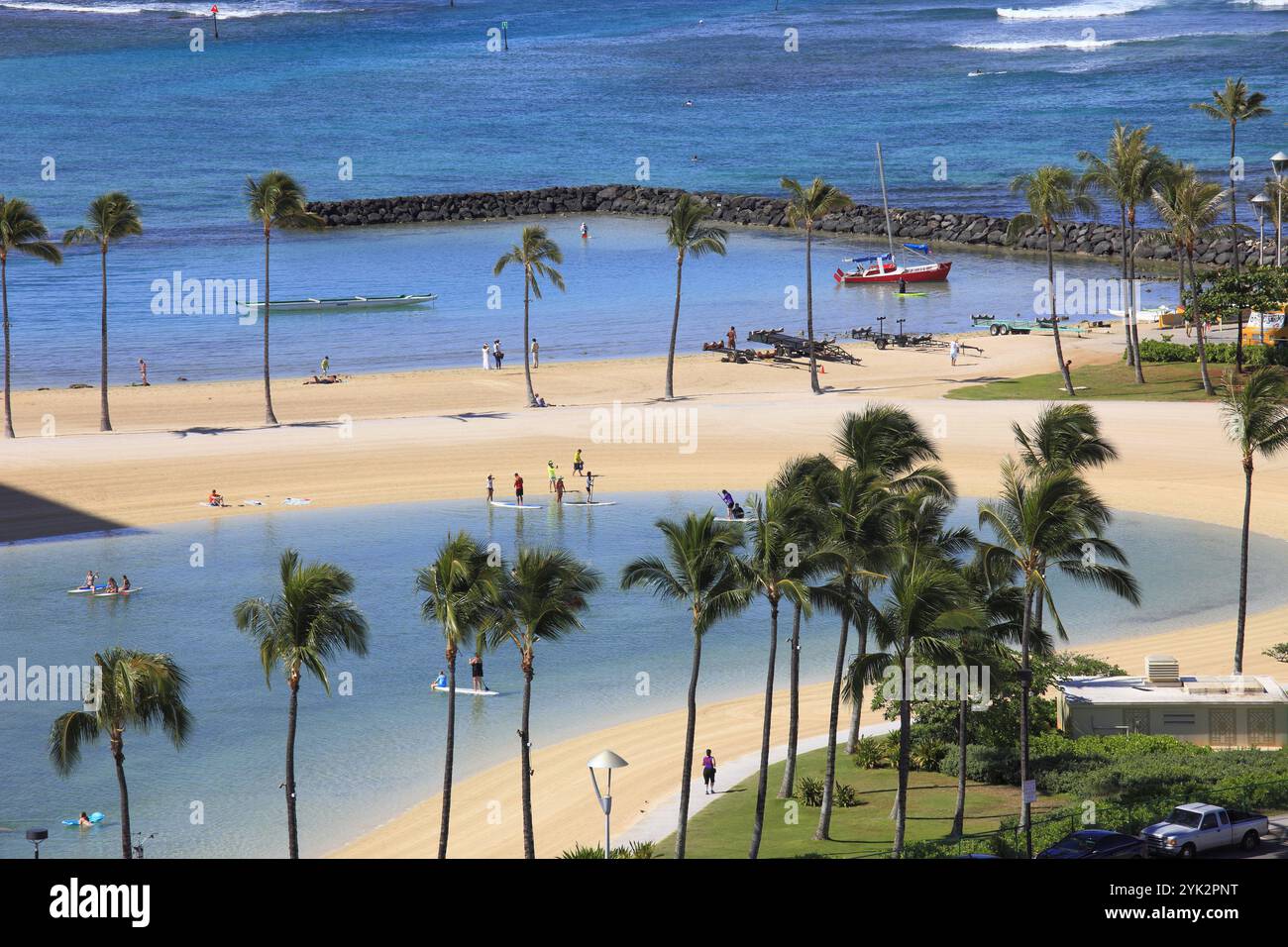 Aerial view waikiki beach lagoon hi-res stock photography and images ...