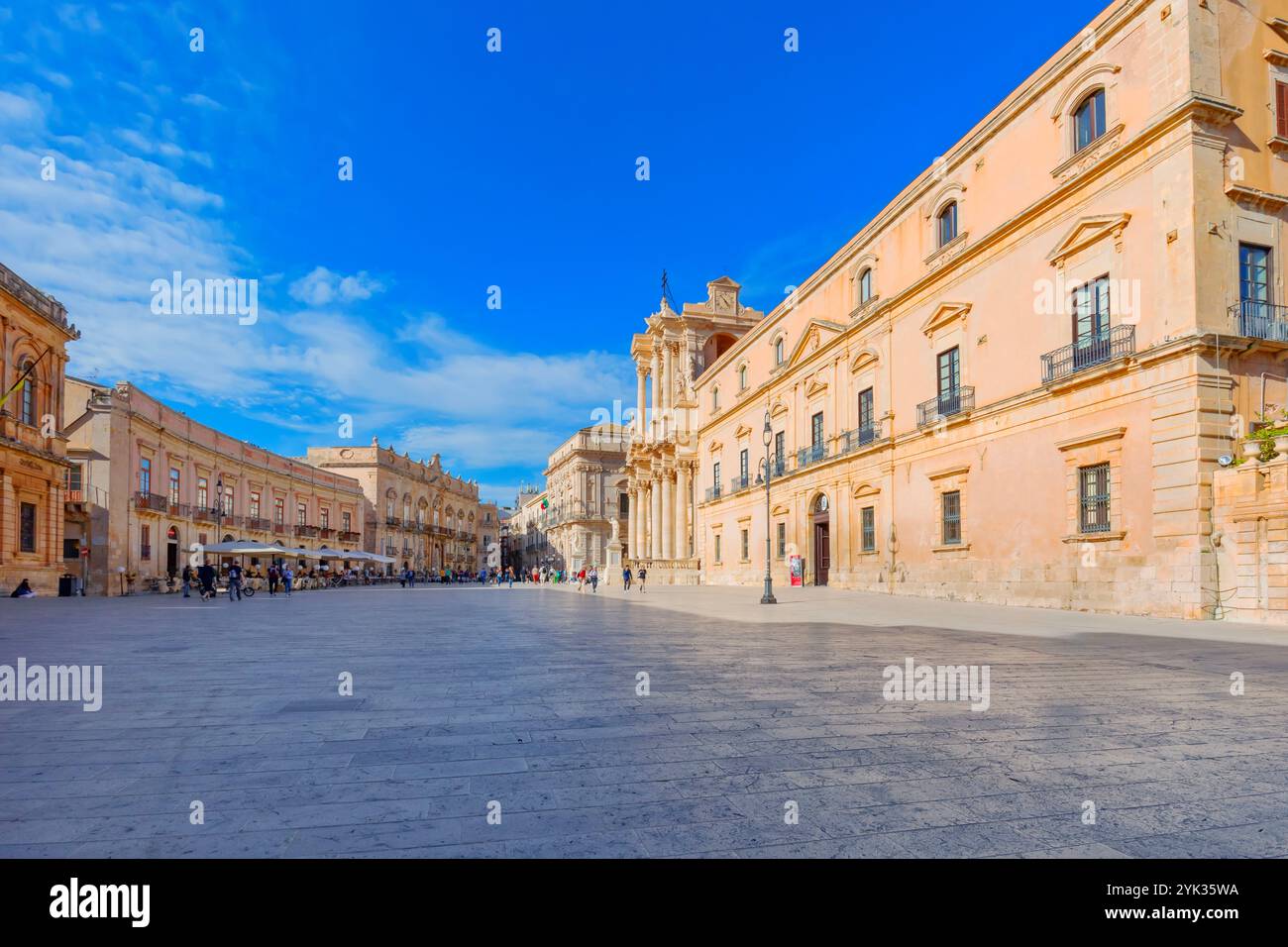 Piazza Duomo, Ortygia, Syracuse, Sicily, Italy Stock Photo