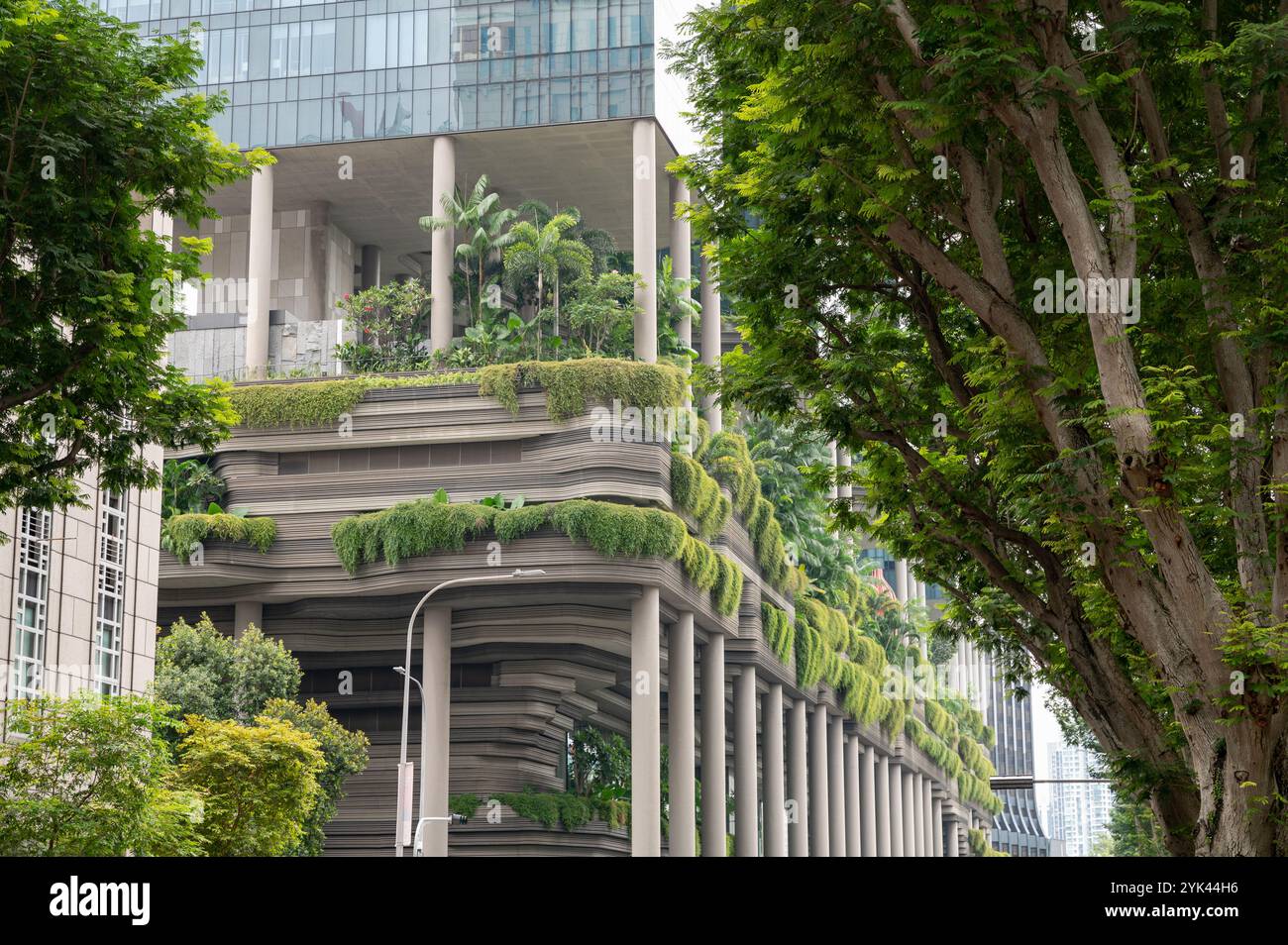 20.10.2024, Singapore, Republic of Singapore, Asia - View of the Parkroyal Collection Pickering Hotel in Chinatown, green sustainable architecture. Stock Photo