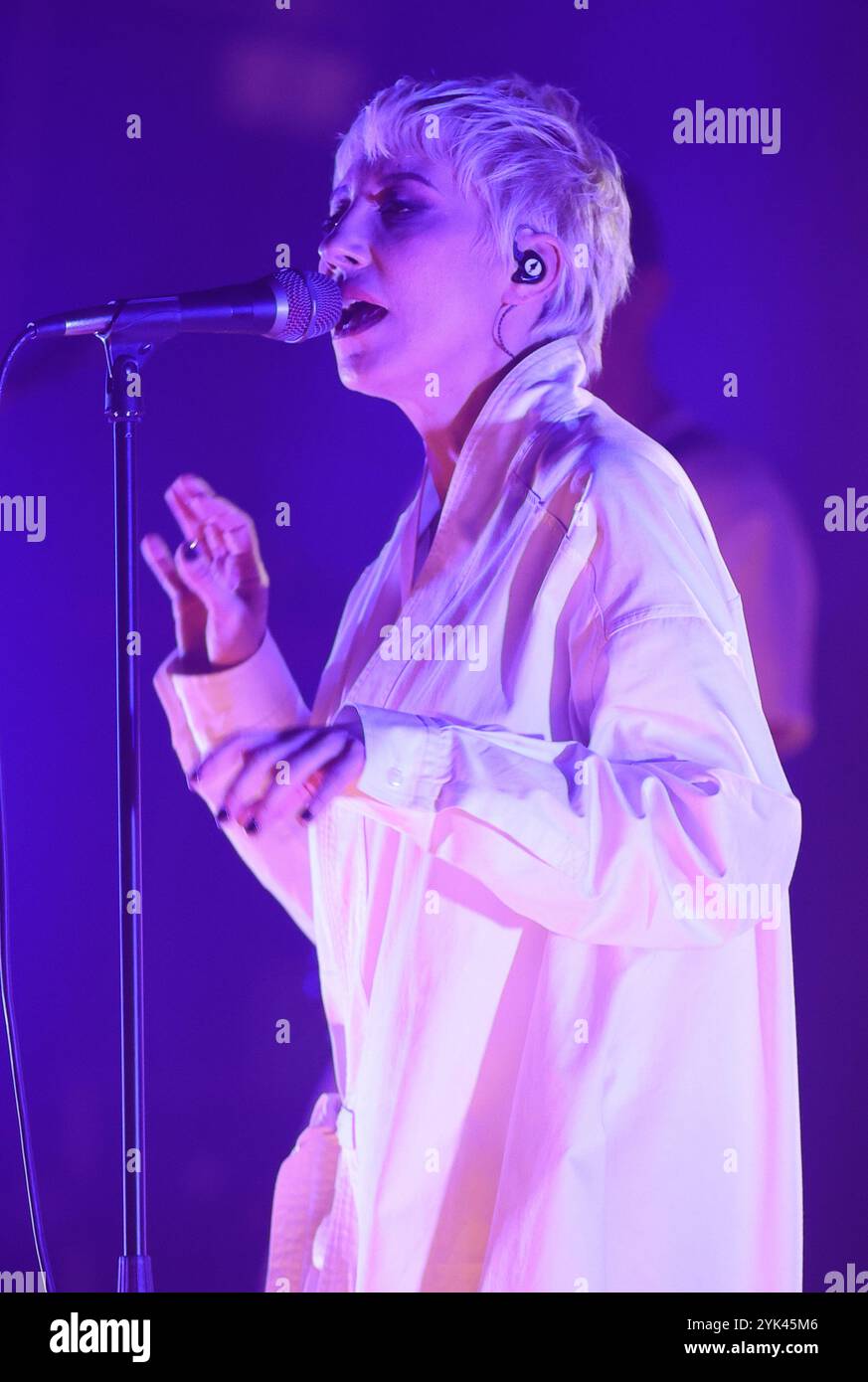 Mestre, Italy 16 November 2024 - Malika Ayane arrives at the Toniolo theatre in Mestre (VE) with her new tour Credit: Matteo Chinellato/Alamy Live News Stock Photo