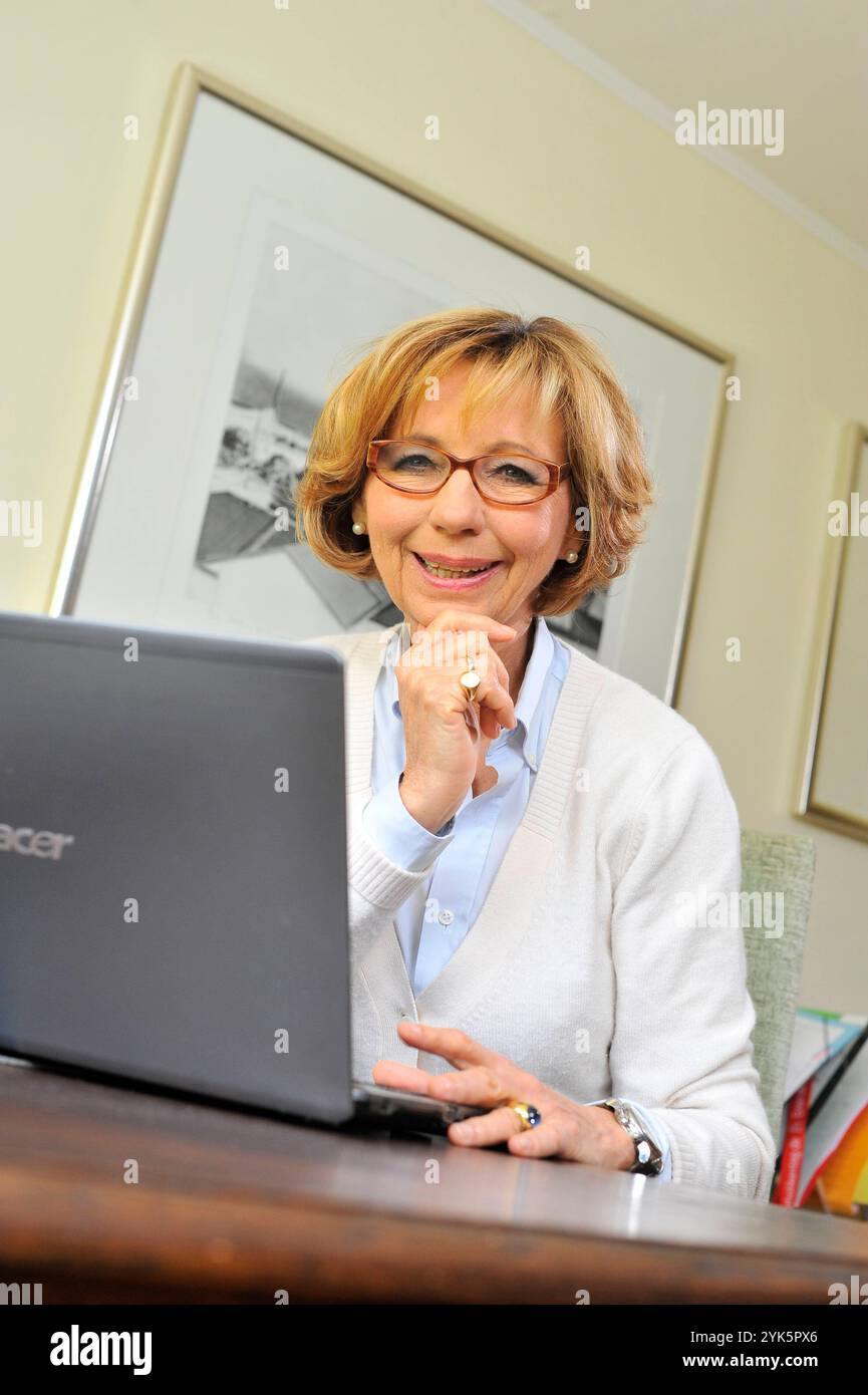 Ml mona lisa hi-res stock photography and images - Alamy