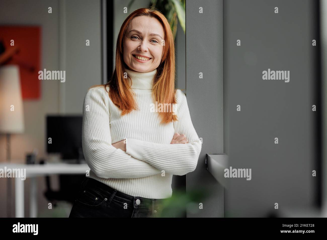 Workplace lamp green plant hi-res stock photography and images - Alamy