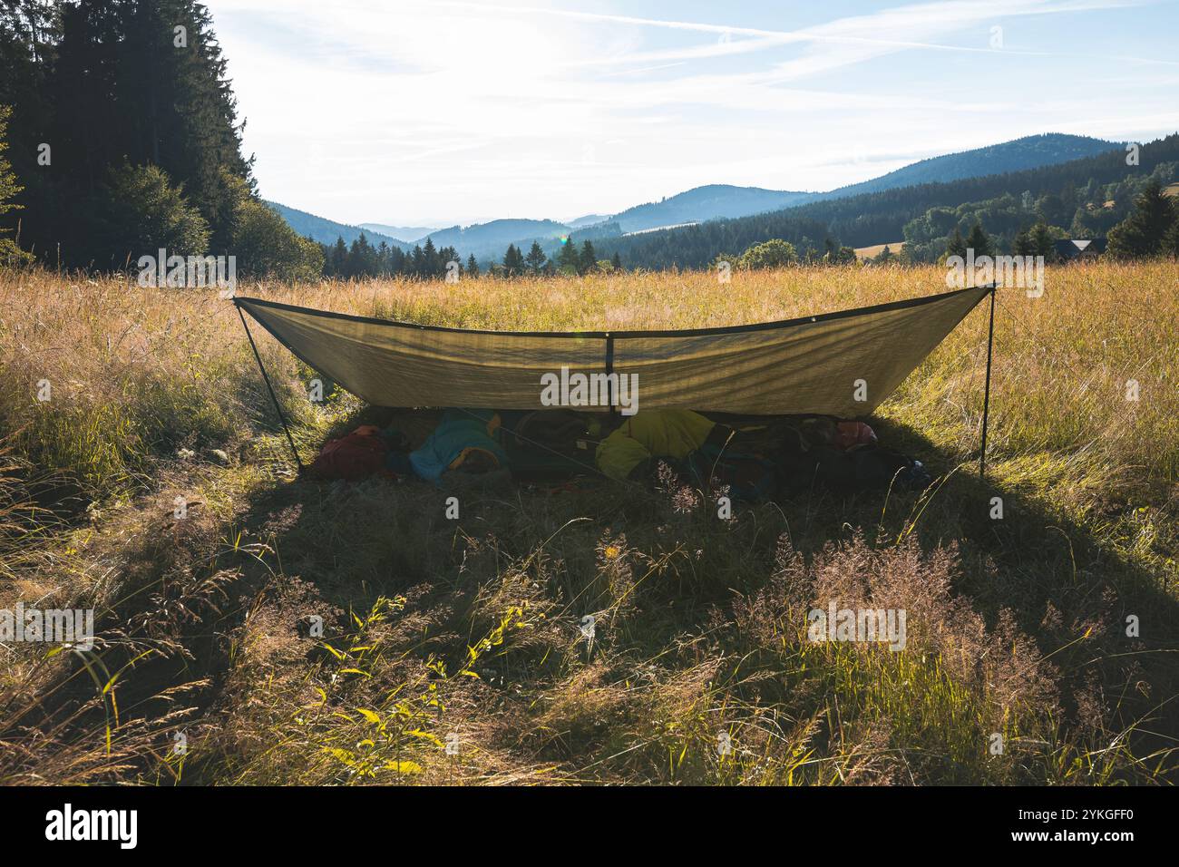 Rustic Backpacking Look Backpacking comfort hi-res stock photography and images - Alamy