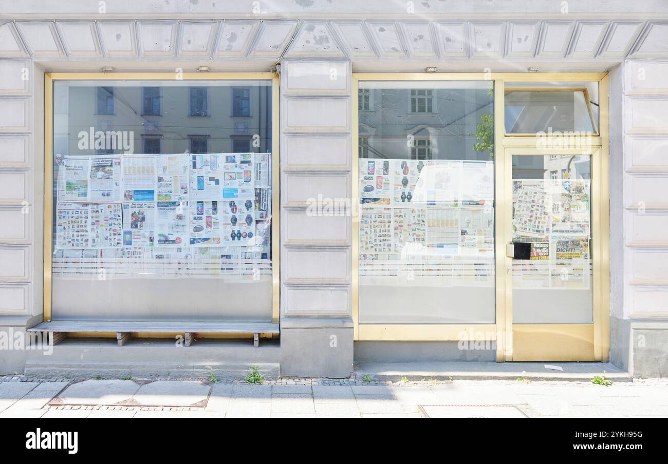 Zugehängte Fenster eines Einzelhandelsgeschäfts Stock Photo