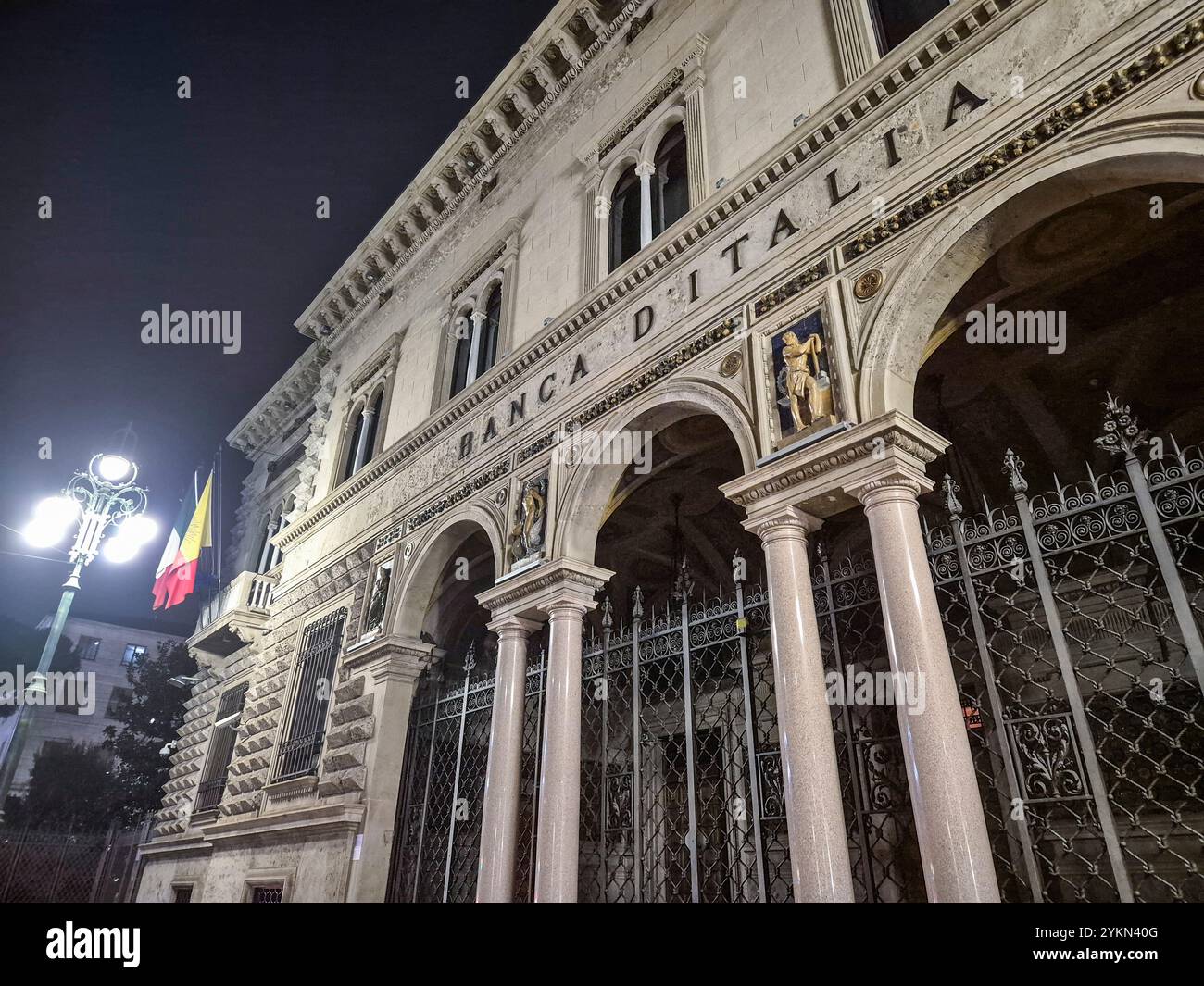 Bergamo bank of italy hi-res stock photography and images - Alamy, image size:1300x1065