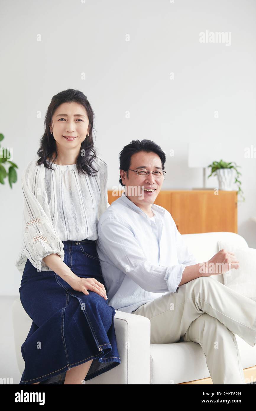 Mature couple 60s home hi-res stock photography and images - Alamy