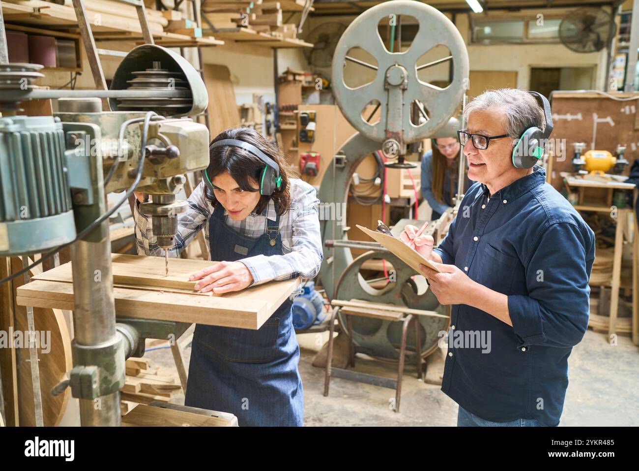 Woman training captures man hi-res stock photography and images - Alamy