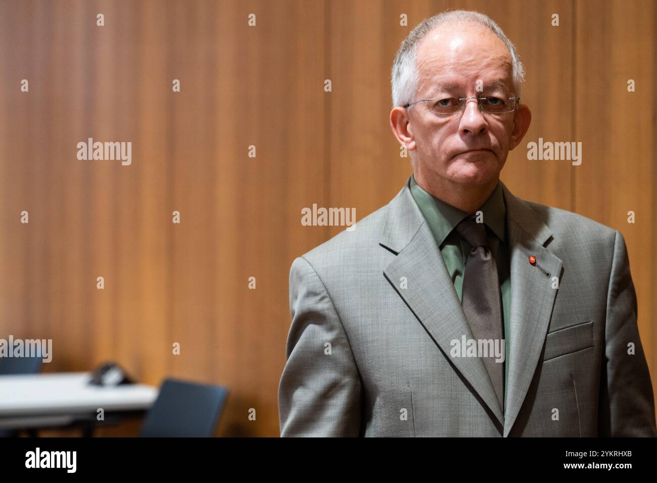 Hanover, Germany. 19th Nov, 2024. Head of the State Chancellery Jörg Mielke (SPD) stands in the Lower Saxony state parliament. In the dispute over the payment of a close employee of Minister President Weil (SPD), Mielke was sworn in to the committee of inquiry. Credit: Alicia Windzio/dpa/Alamy Live News Stock Photo