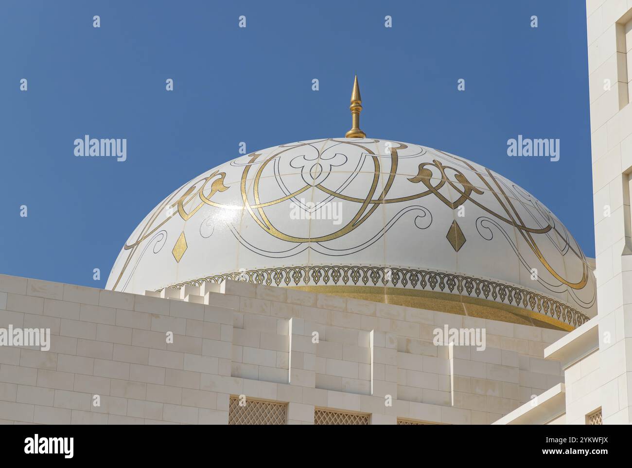 Dome attractions hi-res stock photography and images - Alamy