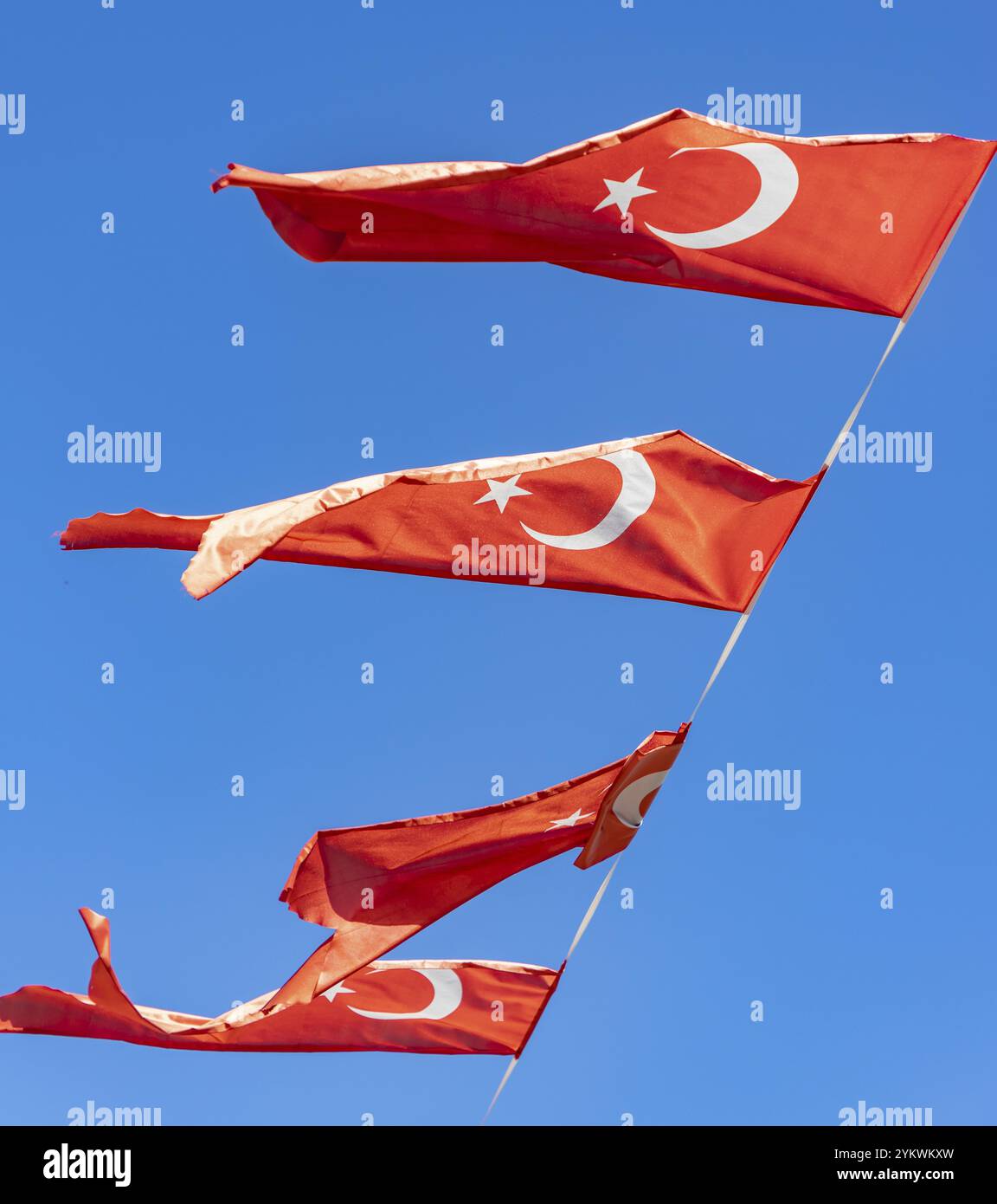 No people blue skies hi-res stock photography and images - Alamy