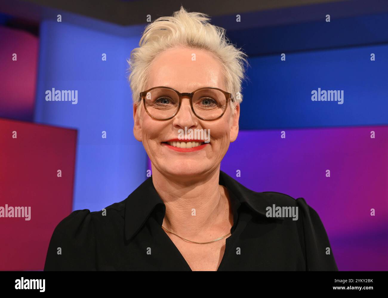 Fernsehmoderatorin und Autorin Bärbel Schäfer zu Gast in der ARD ...