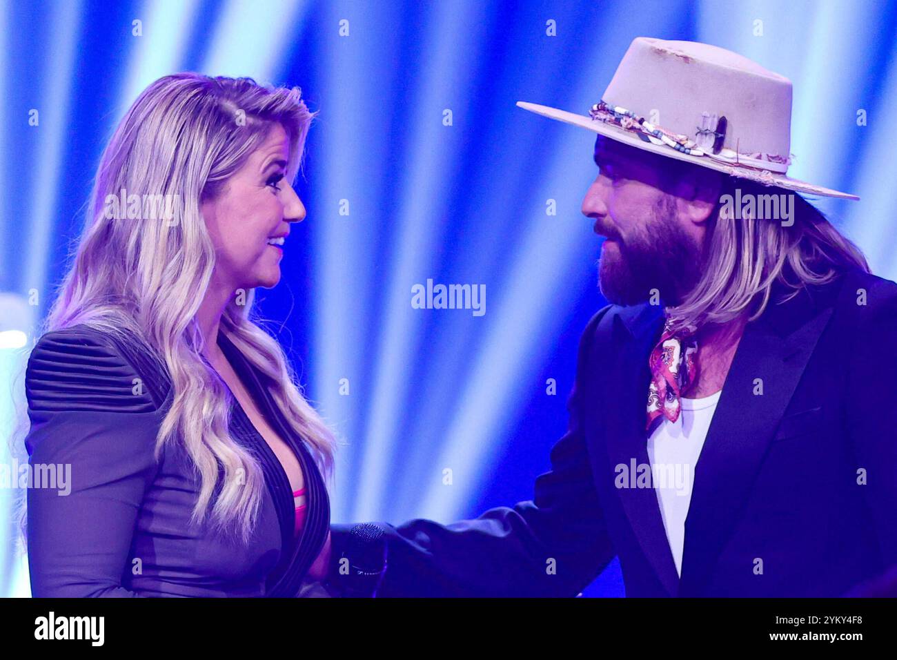 Moderatorin Beatrice Egli CHF mit Saenger Baschi bürgerlich Sebastian ...