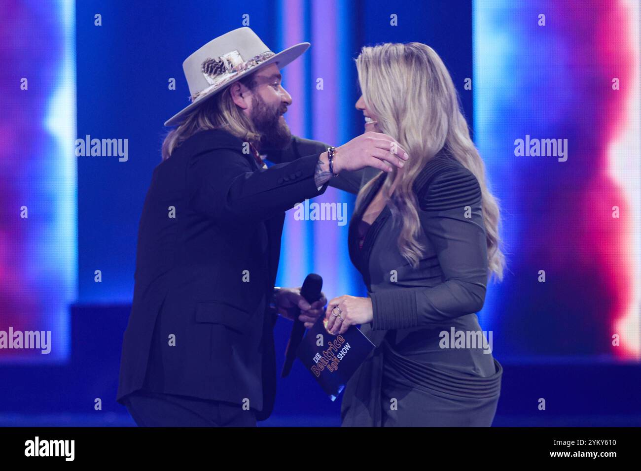 Moderatorin Beatrice Egli CHF mit Saenger Baschi bürgerlich Sebastian ...