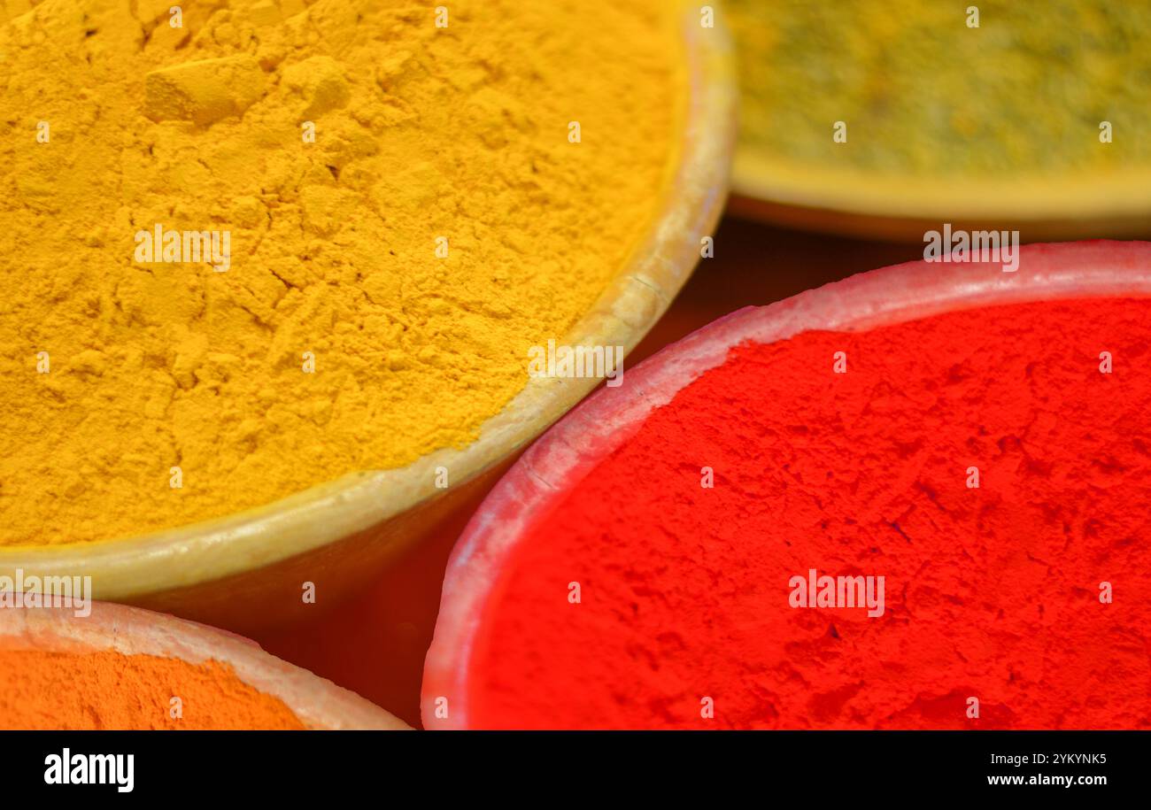 Intense colors and scents in the souk Stock Photo - Alamy