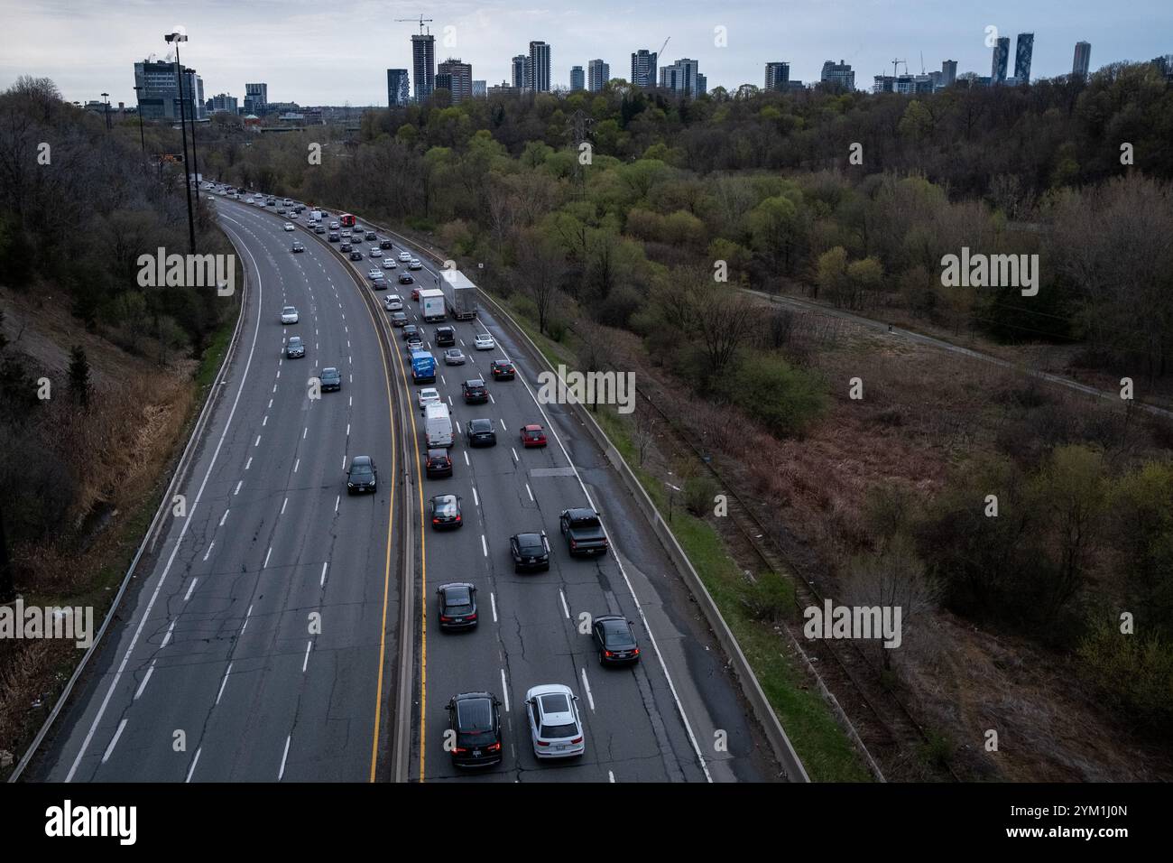 Fastroads Riss Fast road with car traffic with side of the park Rosedale Ravine Lands ...