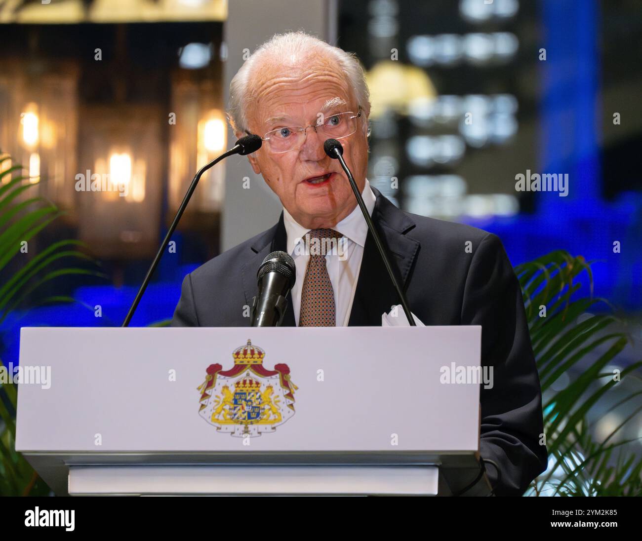 Singapore singapore 20th nov 2024 king carl gustaf held a reception