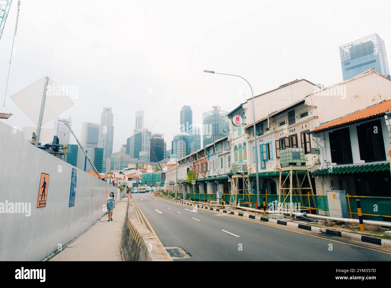 Little india singapore high street hi-res stock photography and images ...