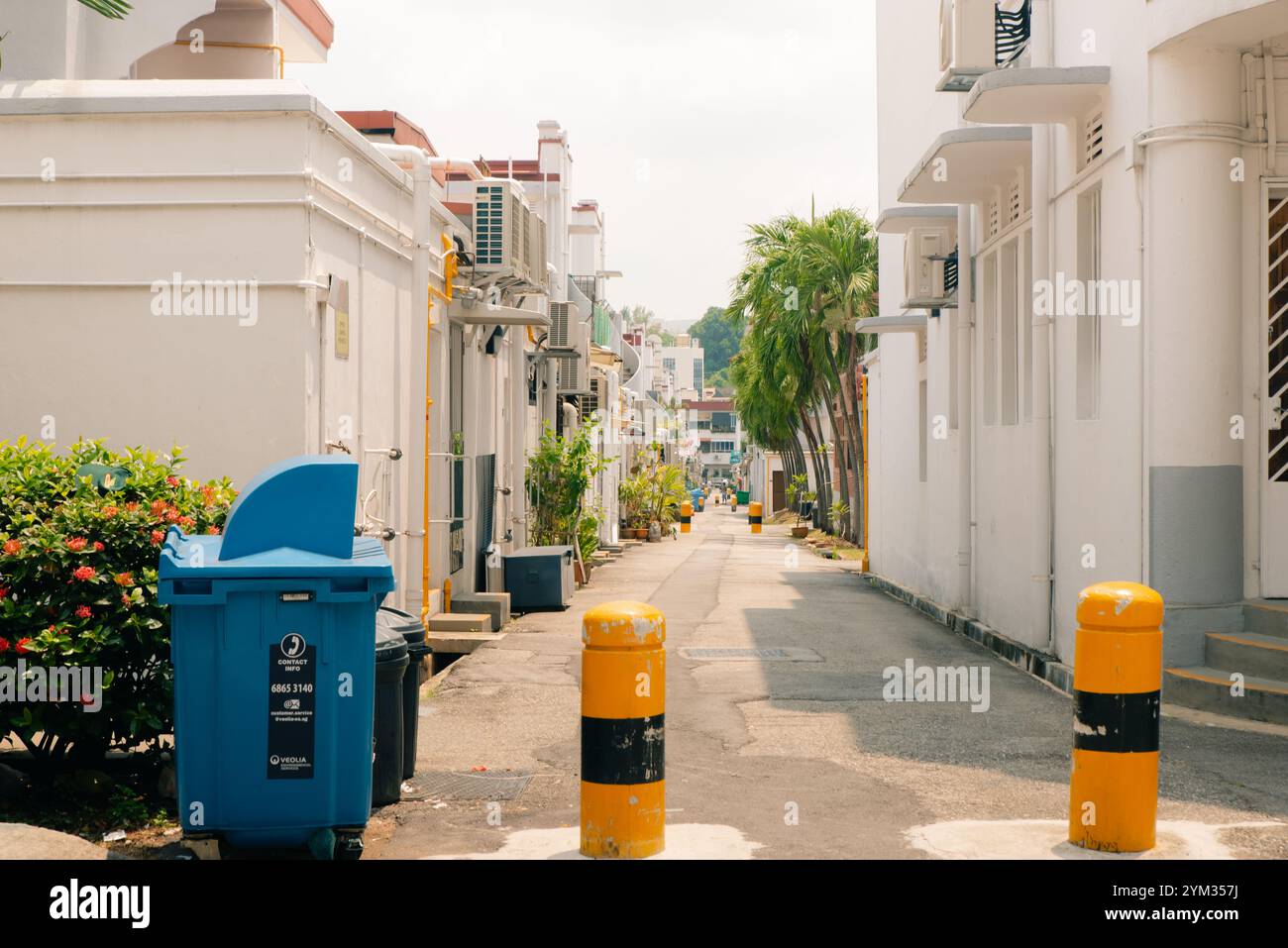 Little india singapore high street hi-res stock photography and images ...