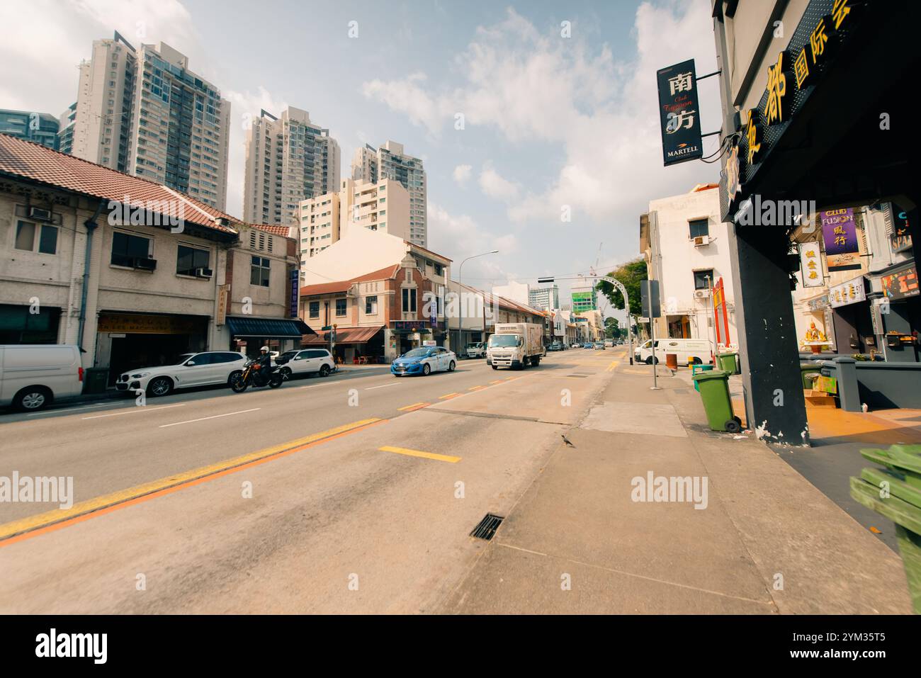 Little india singapore high street hi-res stock photography and images ...