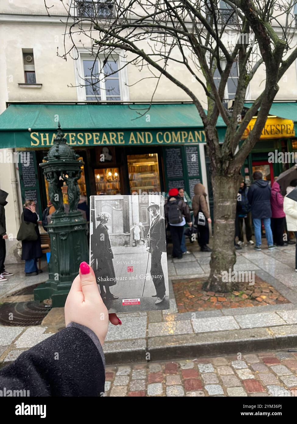 Shakespeare and company: Historic English-language bookstore in Paris founded by Sylvia Beach, editor of James Joyce's Ulysses - Smartphone Captured Stock Image