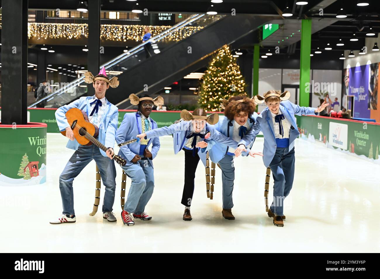 THE CAST OF POLKA THEATRE’S FESTIVE SHOW THE NUTCRACKER IN COSTUME ON ...
