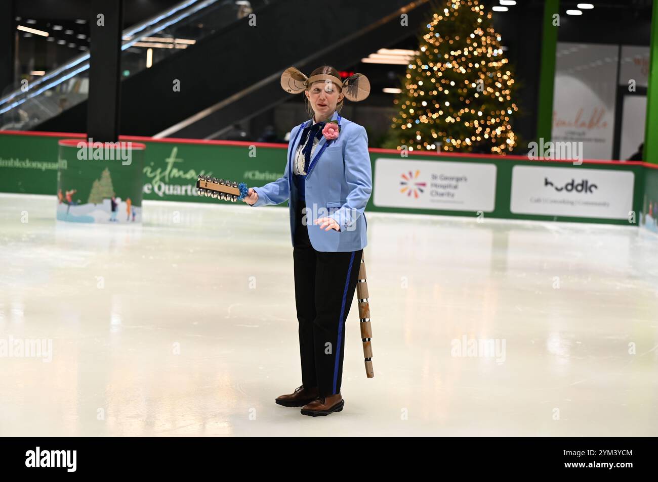 THE CAST OF POLKA THEATRE’S FESTIVE SHOW THE NUTCRACKER IN COSTUME ON ...