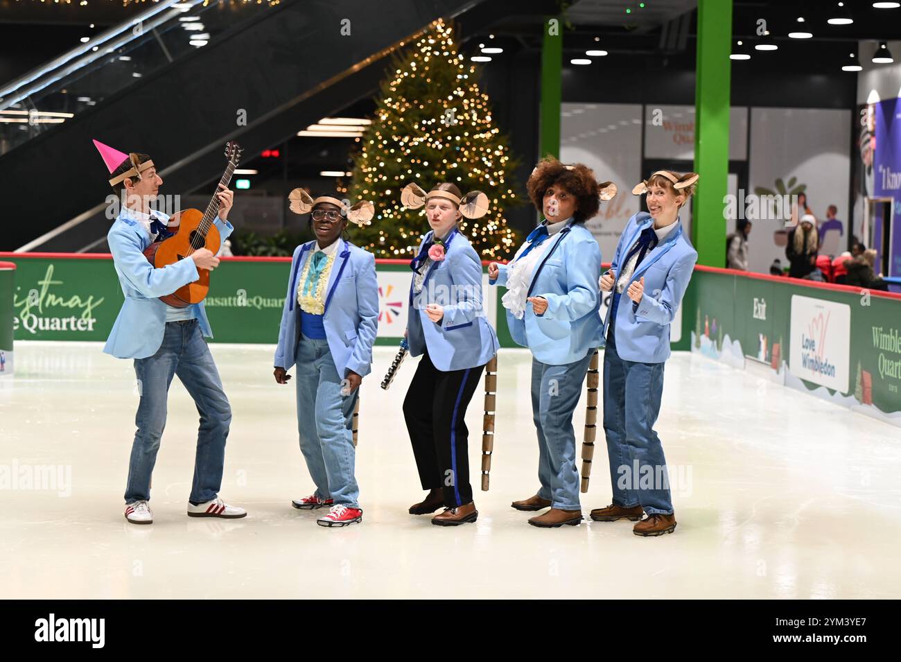 THE CAST OF POLKA THEATRE’S FESTIVE SHOW THE NUTCRACKER IN COSTUME ON ...