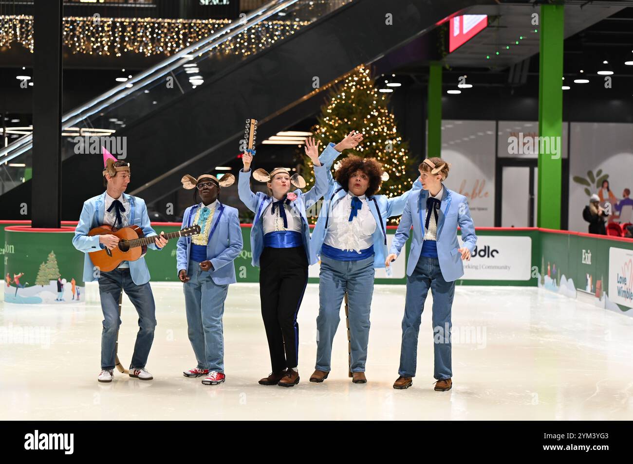 THE CAST OF POLKA THEATRE’S FESTIVE SHOW THE NUTCRACKER IN COSTUME ON ...