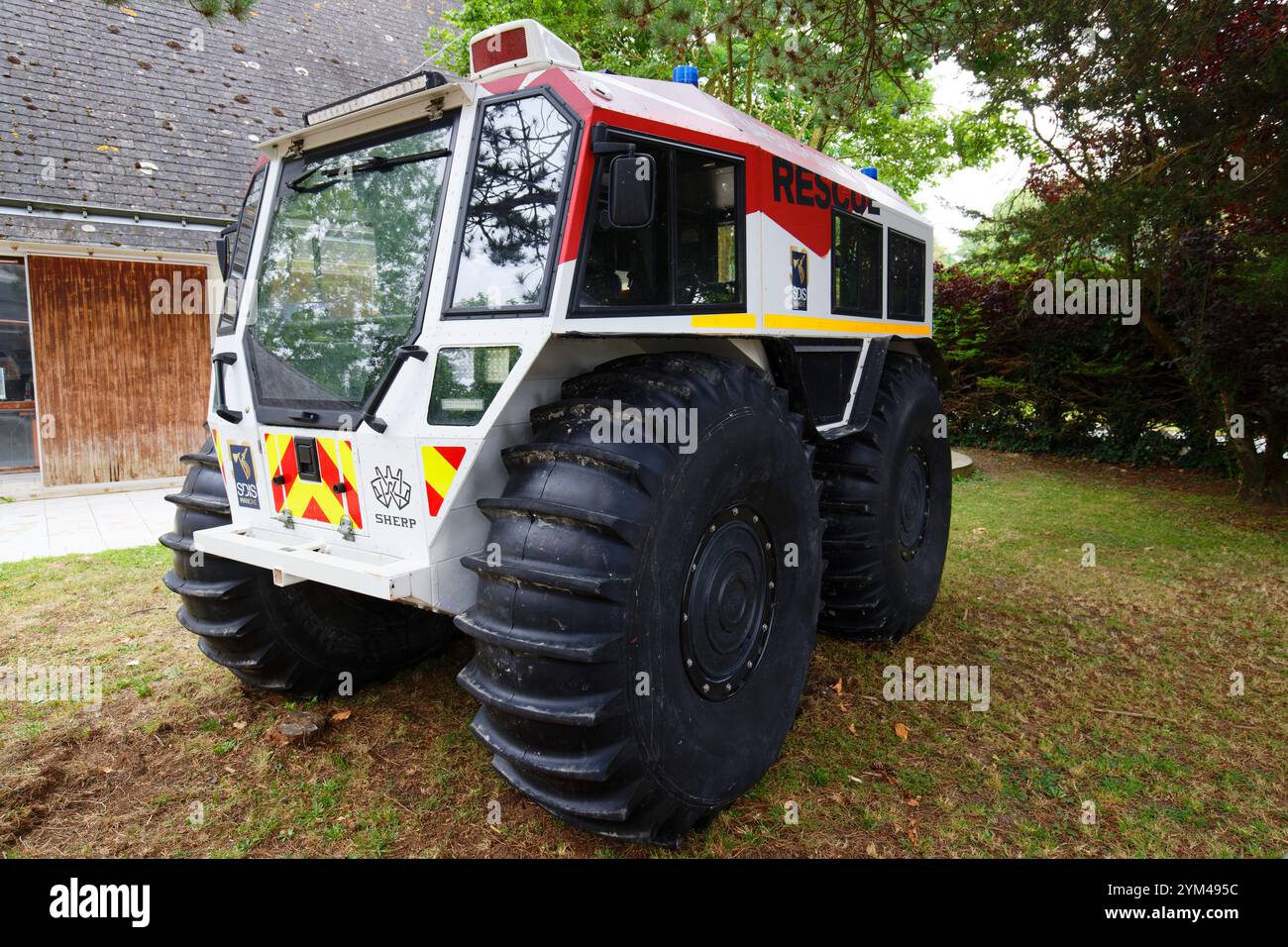 Mont Saint Michel, France-August 01, 2024 : The amphibious intervention vehicle of the Manche Departmental Fire and Rescue Service designed to ensure Stock Photo