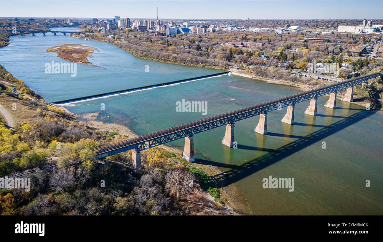Bridge across river lot hi-res stock photography and images - Alamy