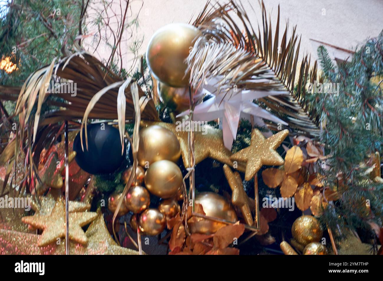 Christmas background with tree branches Stock Photo - Alamy