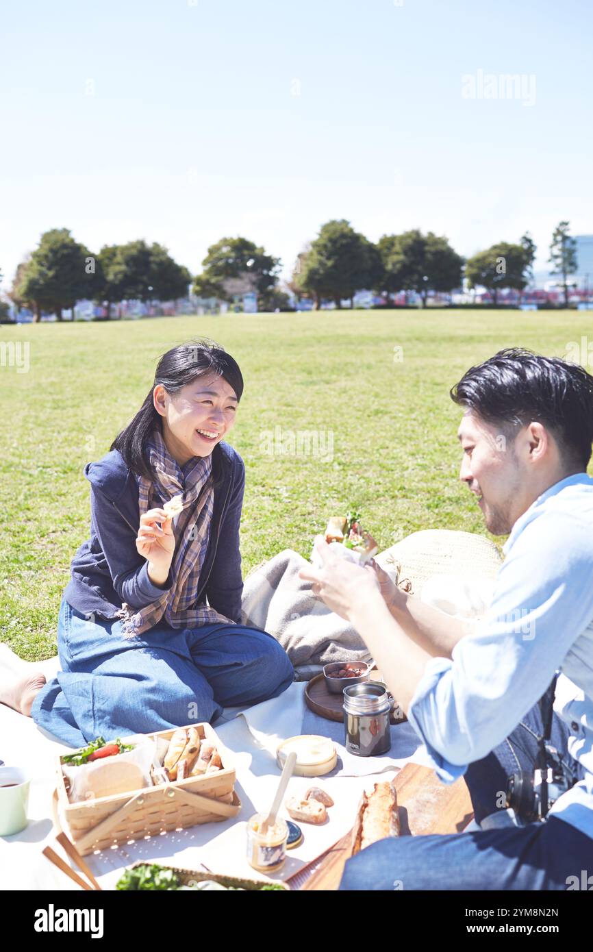 Sit picnic hi-res stock photography and images - Alamy
