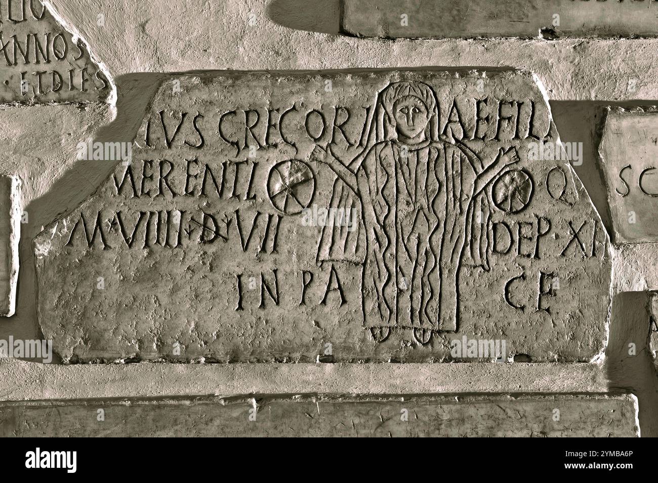 7476. Tombstone with image of the deceased in prayer dating c. Second half of fourth century, A.D. Stock Photo