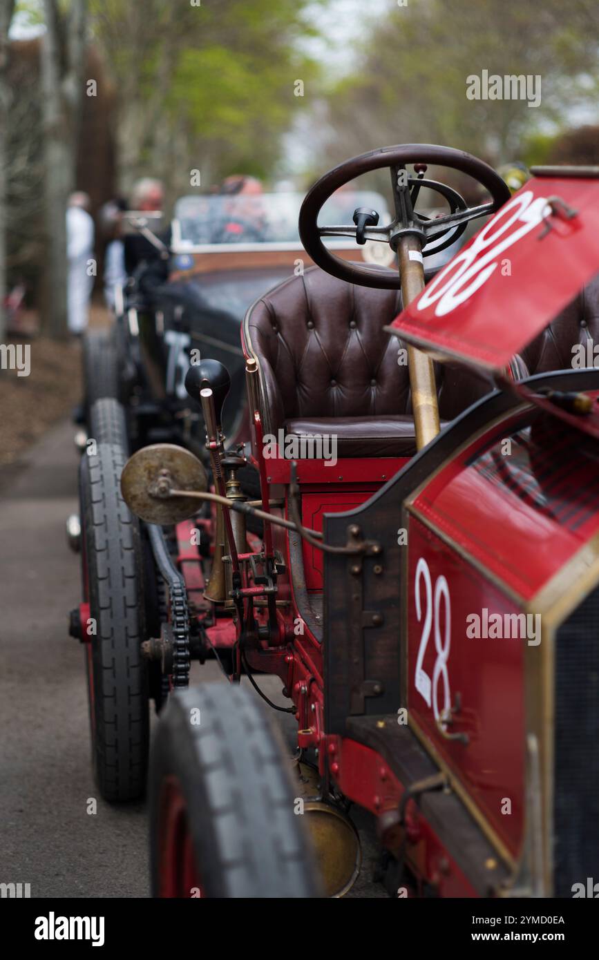 1906 Bianchi 28/40hp in the S.F.Edge Trophy race for Edwardian cars at the 80th Members' Meeting, Goodwood Motor Racing Circuit, Chichester, UK Stock Photo