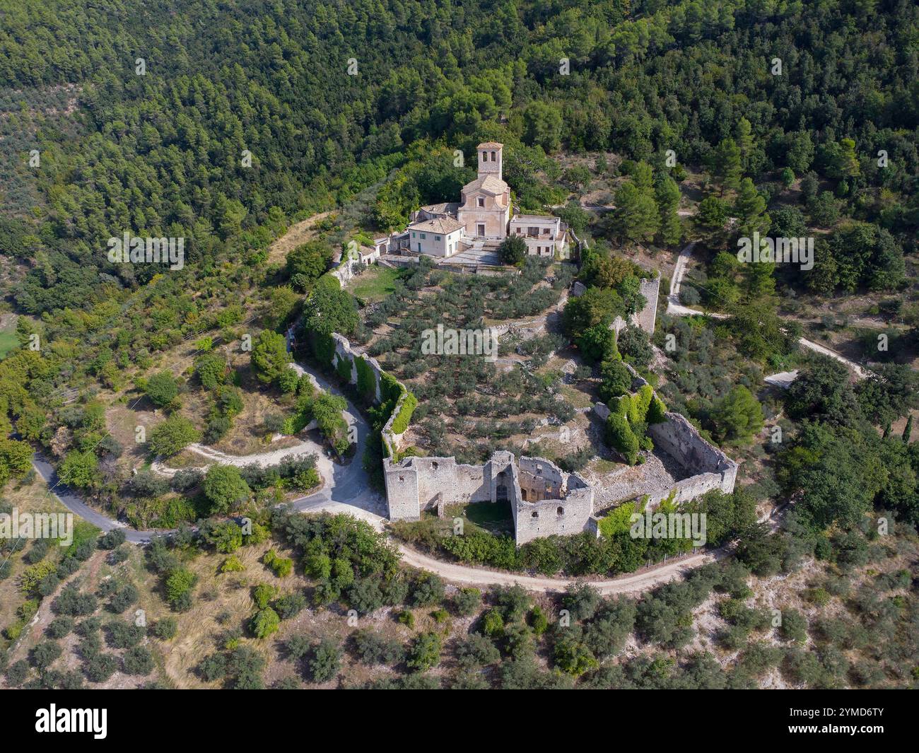 Poreta (Umbria-province of Perugia-municipality of Spoleto). View of the Fortified Village Stock Photo