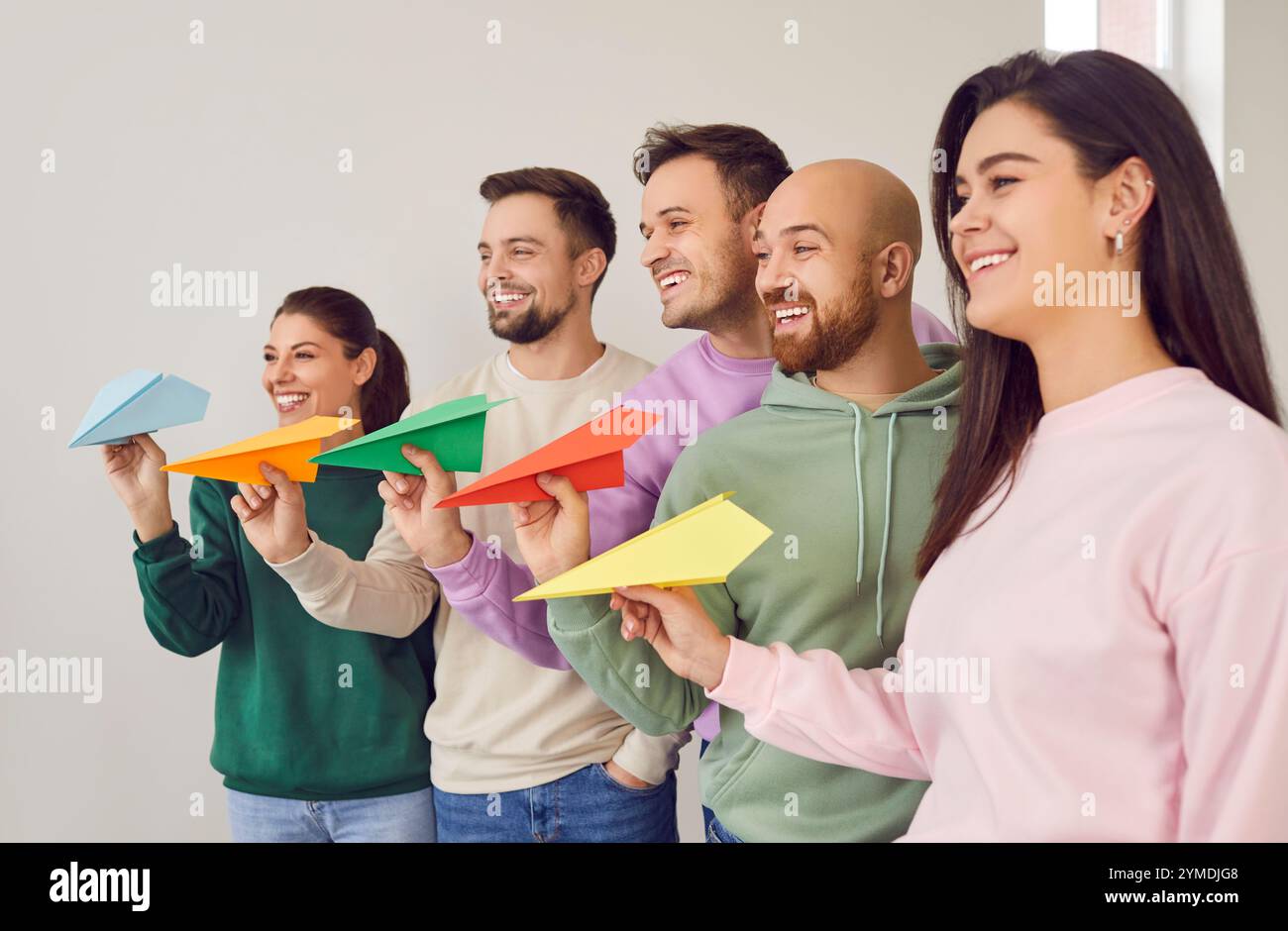 Teamwork friends smile business hi-res stock photography and images - Alamy
